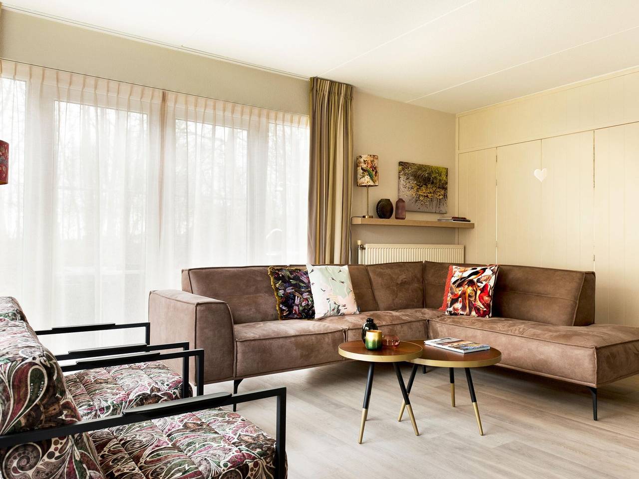 Net huis  in Earnewâld met buitenspa en sauna in Eernewoude, Nationaal Park De Alde Feanen