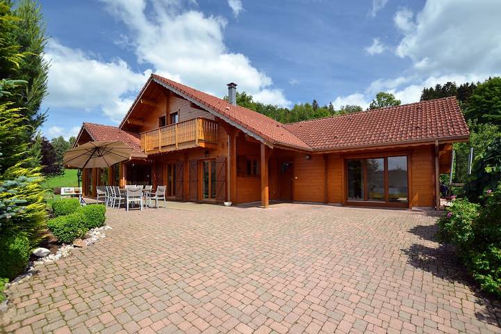 Vakantiewoning voor 16 personen, with tuin and whirlpool as well as sauna, met huisdier in Gérardmer