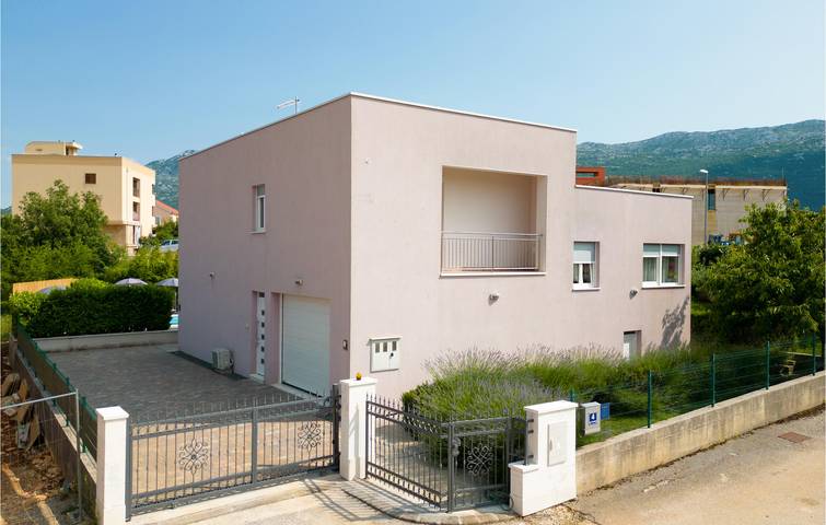 Ferienhaus für 8 Personen, mit Terrasse