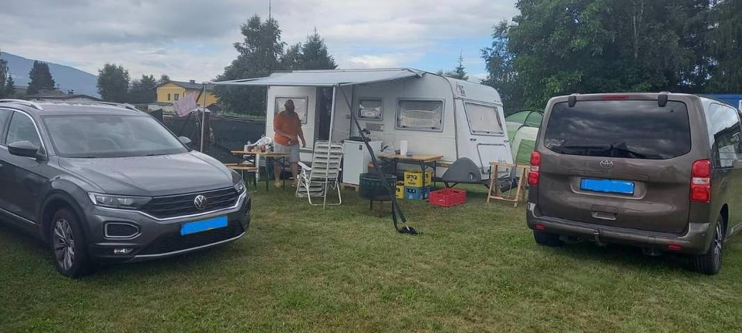Camping für 4 Personen, mit Garten und Ausblick, mit Haustier in Spielberg