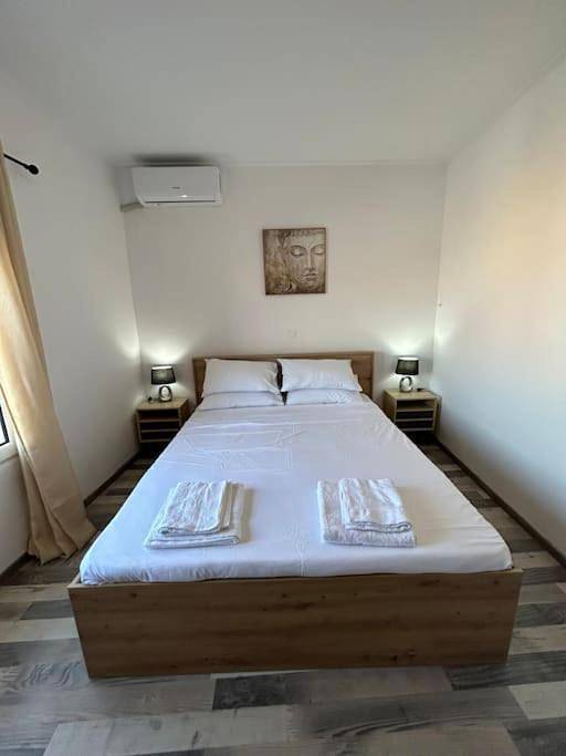 Ferienhaus für 4 Personen, mit Garten und Terrasse sowie Ausblick - 1