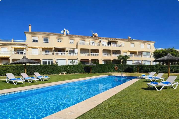 Apartamento de vacaciones para 5 personas, con piscina y jardín - 1
