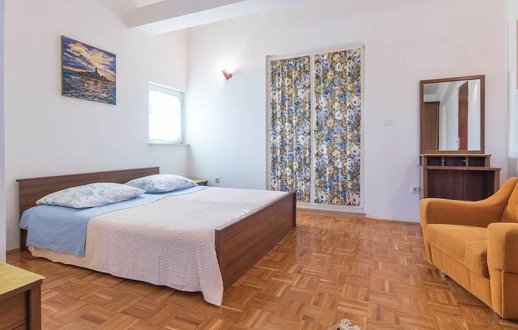 Entire apartment, Holiday apartment for 4 people in Pjescana Uvala, Southcoast Istria