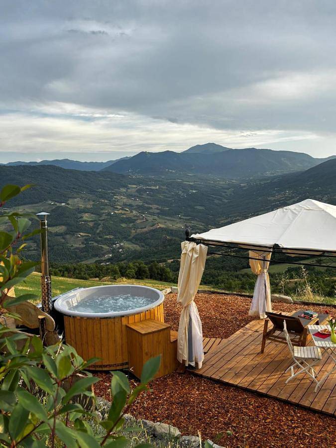 Casa vacanza per 2 persone, con Idromassaggio e Giardino nonché Panorama a Pavullo nel Frignano