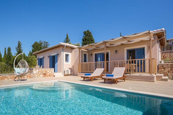 Villa for 4 people, with garden in Lefkada