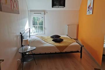 Location de vacances pour 15 personnes, avec piscine ainsi que balcon et jacuzzi à Saint-Georges-sur-Cher