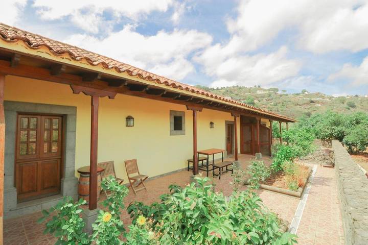 Apartamento de vacaciones para 3 personas, con vistas además de jardín y terraza - 1