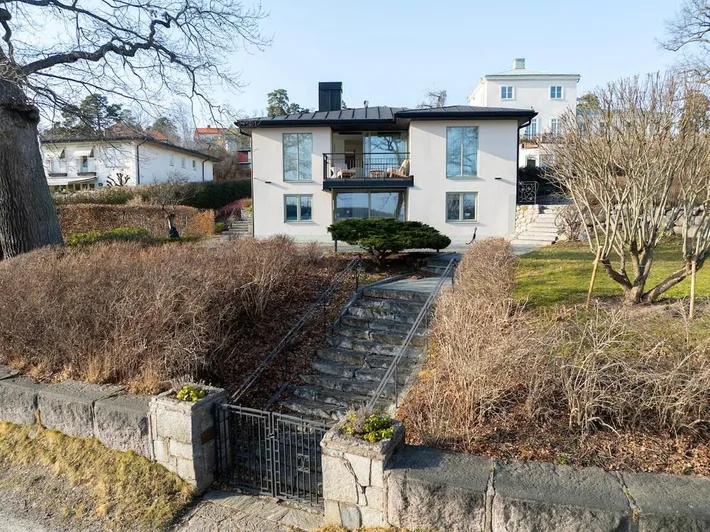Villa für 8 Personen, mit Ausblick und Garten sowie Balkon und Seeblick - 1