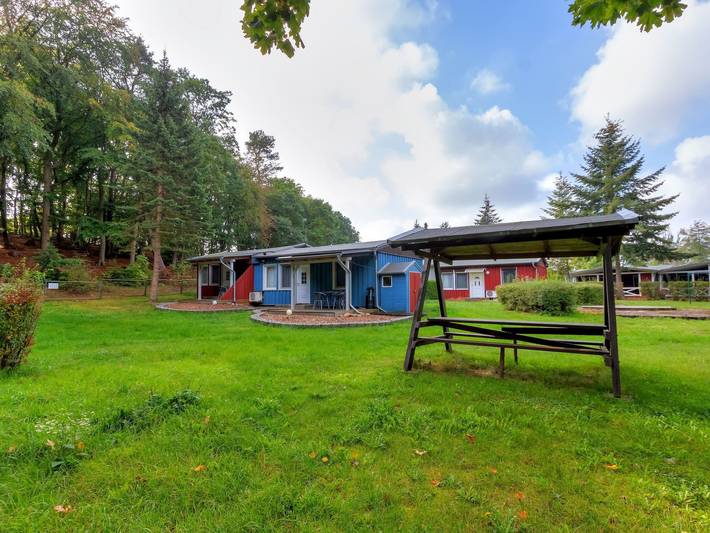Bungalow für 24 Personen, mit Terrasse und Garten, kinderfreundlich in Korswandt - 4