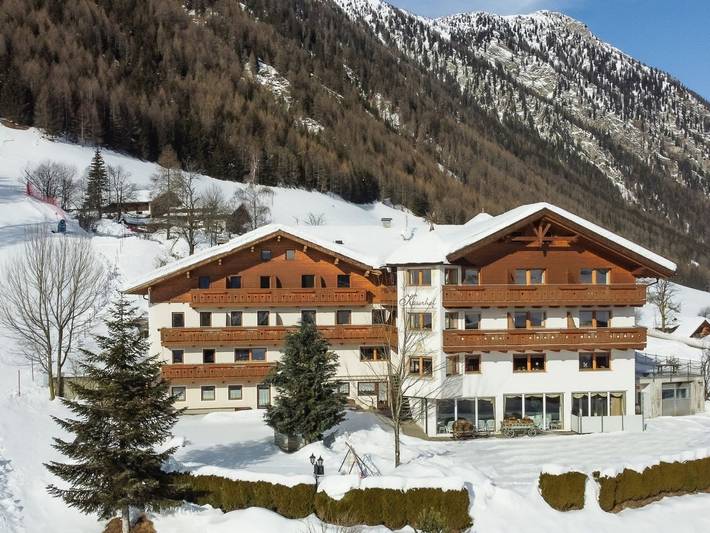 Hotel für 5 Personen, mit Balkon und Whirlpool sowie Garten in Valles