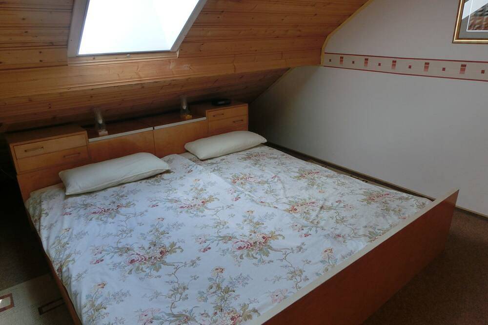 Ganze Wohnung, Ferienwohnung in der Nähe des Brombachsees (bis 4+ Personen) in Röttenbach, Fränkisches Seenland