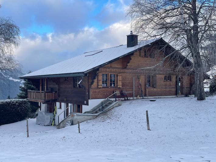 Chalet pour 4 personnes, avec balcon à Saanen - 2