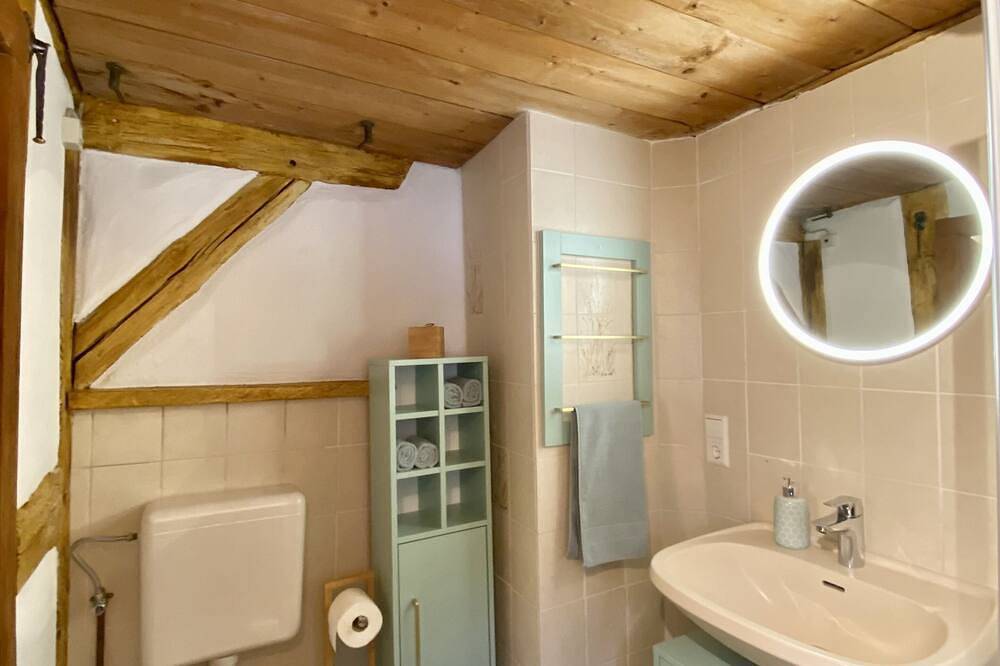My mini house | 2 rooms | Smart Tv | Stone & wood in Karlsruhe, Northern Black Forest