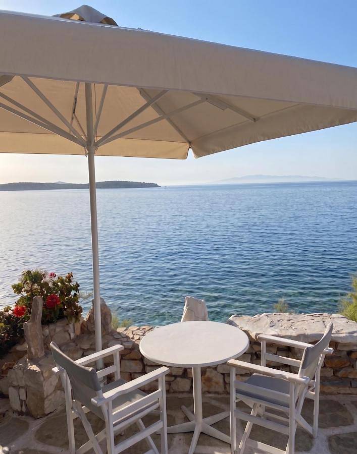 Appart’hôtel pour 2 personnes, avec Balcon et Terrasse ainsi que Jardin et Vue
