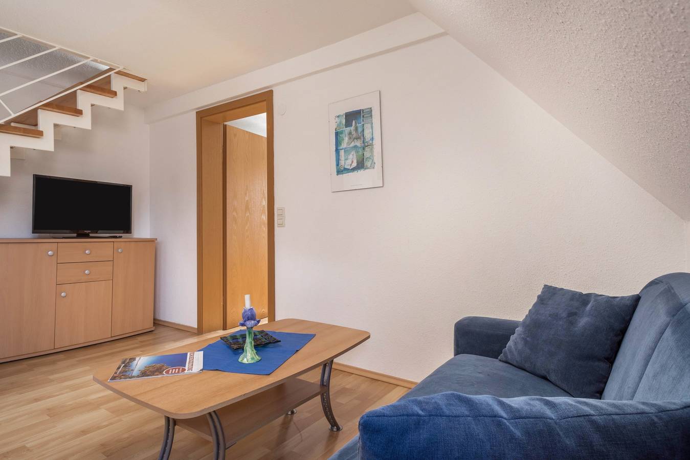 Entire apartment, Duplex Apartment “4-Star Holiday Apartment No. 1” with Wi-Fi, Garden & Terrace in Deggenhausertal, Region Bodensee-Oberschwaben