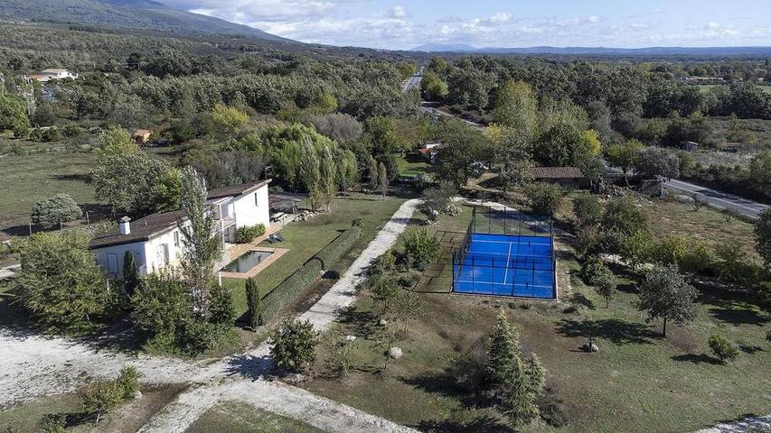 Chalet para 12 personas, con jardín además de piscina y vistas en Valle del Tiétar - 4