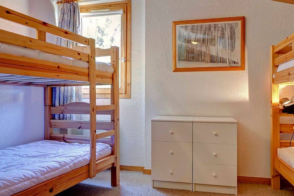 Apartamento entero, Centro de la estación, esquí desde la puerta, dúplex luminoso para 9 personas in La Tania, La Perrière