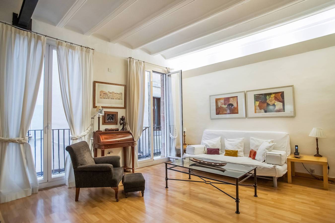 Geheel appartement, Charmant appartement met 1 slaapkamer en balkon in het centrum van Barcelona in Barcelona Centre, Barcelona