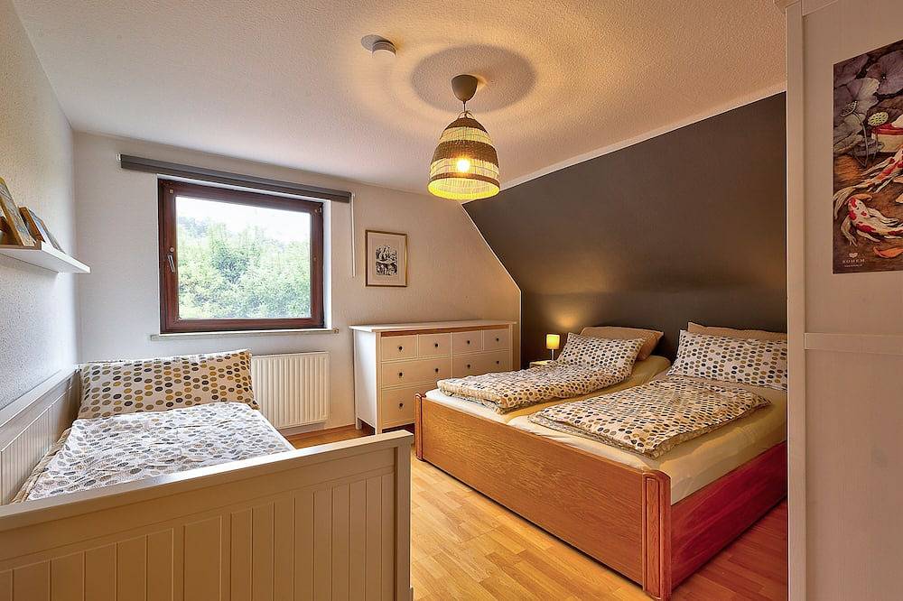 Das Ferienhaus mit viel Platz - am Fuß des Thüringer Waldes in Waltershausen, Gotha und Umgebung