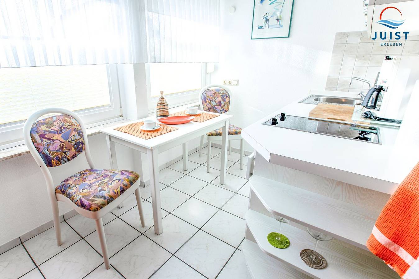 Farbenfroh gestaltete Ferienwohnung im Zentrum, ideal für Paare — Bild 5