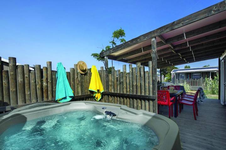 Camping pour 4 personnes, avec piscine et terrasse, animaux acceptés à Les Moutiers-en-Retz - 2