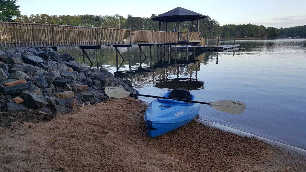 Lake Front Getaway, familienfreundlich. in Mayhew, Lake Norman
