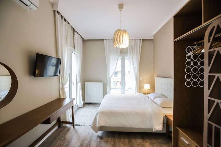 Entire apartment, Apollo: Luxury Aristotelous penthouse in Thessaloniki region