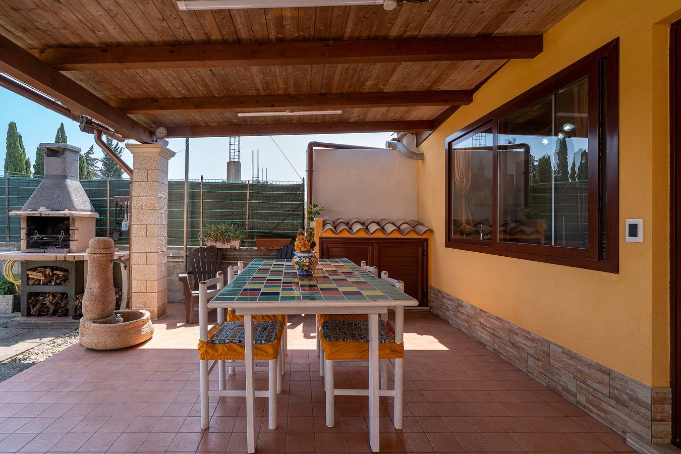 Apartamento entero, Apartamento 'In Villa Luana' con vistas a la montaña, Wi-Fi y aire acondicionado in Noto (Sicilia), Municipio de Noto