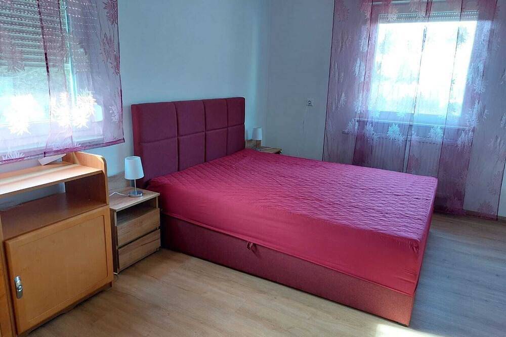 Ganze Wohnung, Ferienwohnung Sonnenschein - Ihr Zuhause auf der Weininsel Sommerach in Sommerach, Fränkisches Weinland