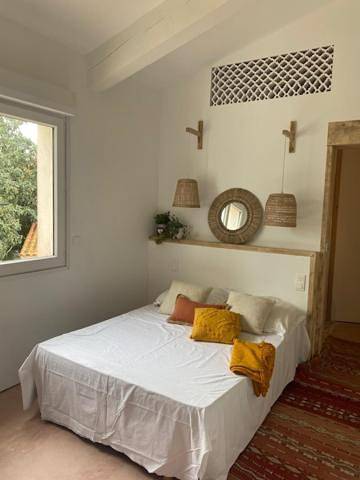 Gîte pour 6 personnes, avec piscine ainsi que jardin et vue à Valergues - 2