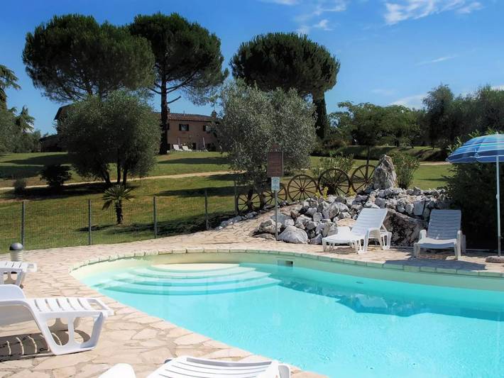 Ferienwohnung für 2 Personen, mit Pool und Garten