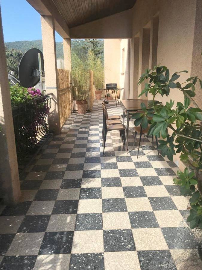 Appartement de vacances pour 5 personnes, avec terrasse et vue