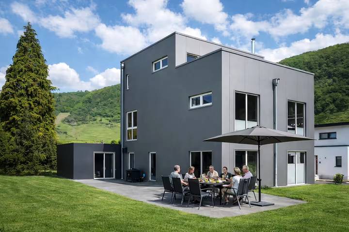 Ferienhaus für 10 Personen, mit Garten und Sauna