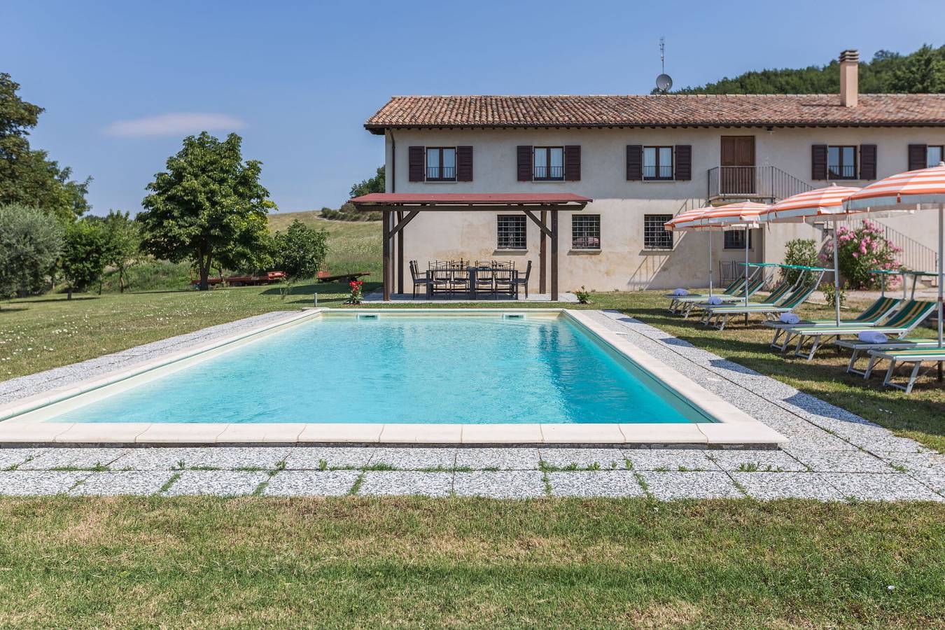 Villa Felice, Private Pool and Hills in Pergola, Valle del Metauro