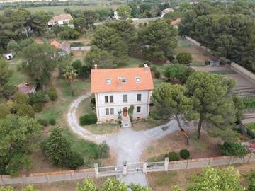 Cottage pour 4 personnes, avec jardin dans Parc naturel régional de Camargue