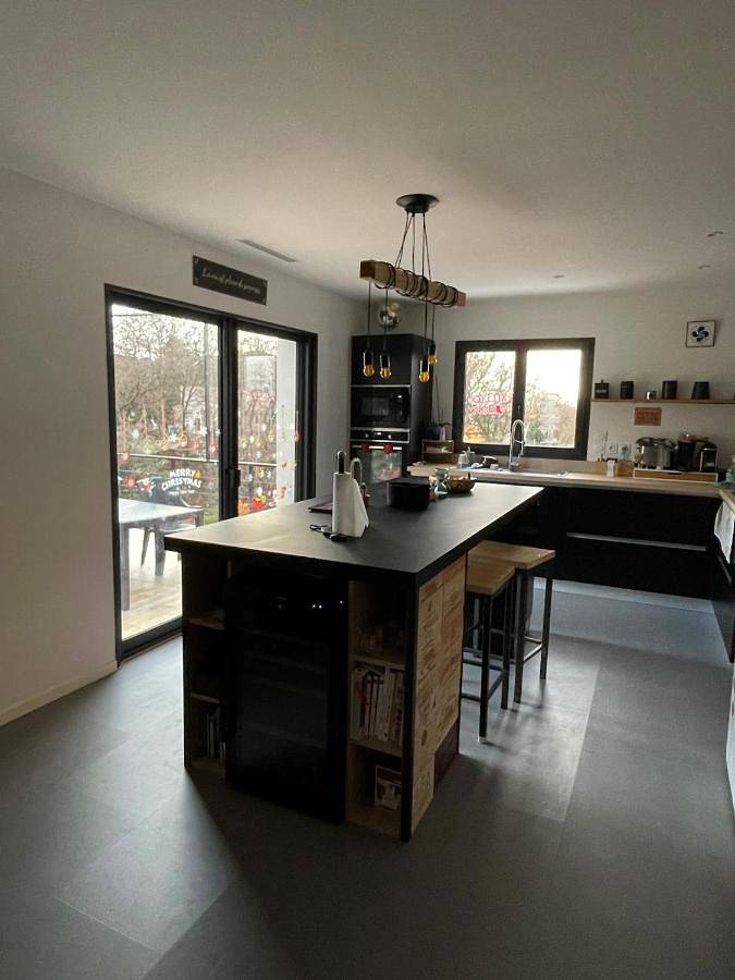 Location de vacances pour 10 personnes, avec piscine et terrasse ainsi que vue et jardin à Vauvert - 2