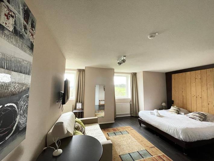 Hôtel pour 3 personnes, avec sauna et piscine ainsi que jacuzzi et jardin, animaux acceptés à Saint-Bonnet-le-Froid - 3