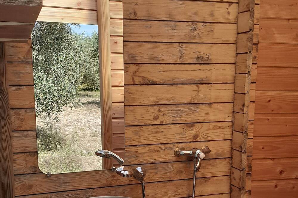 Cabanon éco-rustique au milieu des lavandes et des oliviers in Valensole, Parc naturel régional du Verdon
