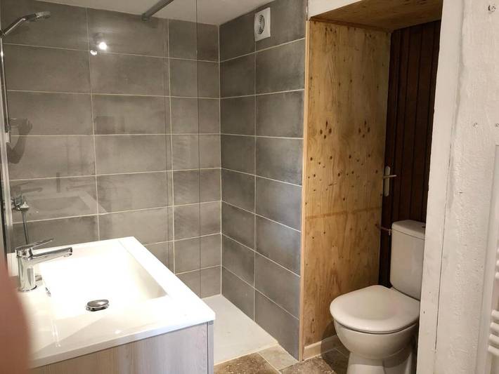 Gîte pour 2 personnes, avec jardin et piscine ainsi que terrasse et vue à Auriébat - 2