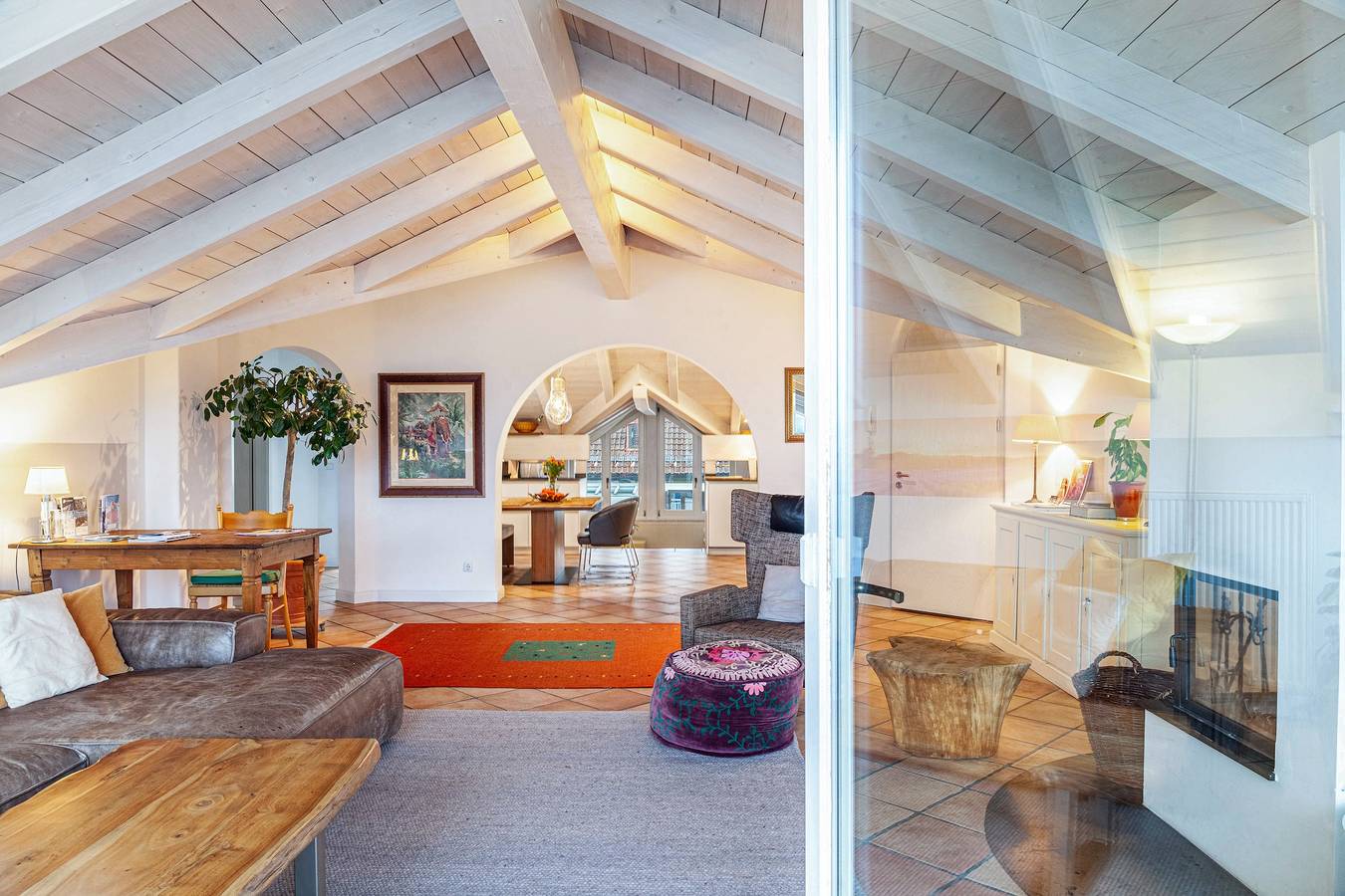 Apartamento entero, 'Acogedor apartamento de lujo' con vistas a la montaña, balcones y Wi-Fi in Garmisch-Partenkirchen, Alpes Bávaros