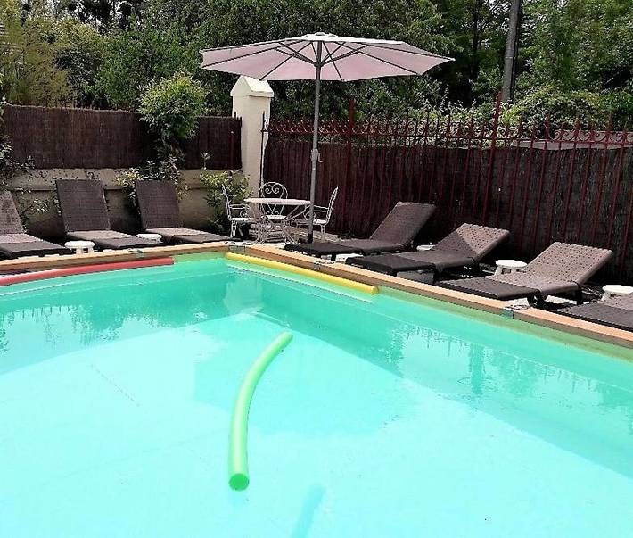 Maison d’hôte pour 2 personnes, avec terrasse et piscine, adapté aux familles à Saint-Georges-sur-Cher