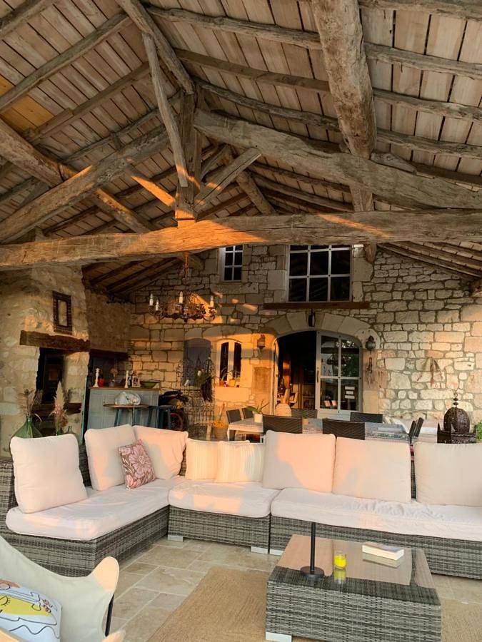 Location de vacances pour 2 personnes, avec jardin ainsi que vue et piscine à Le Verdier - 3