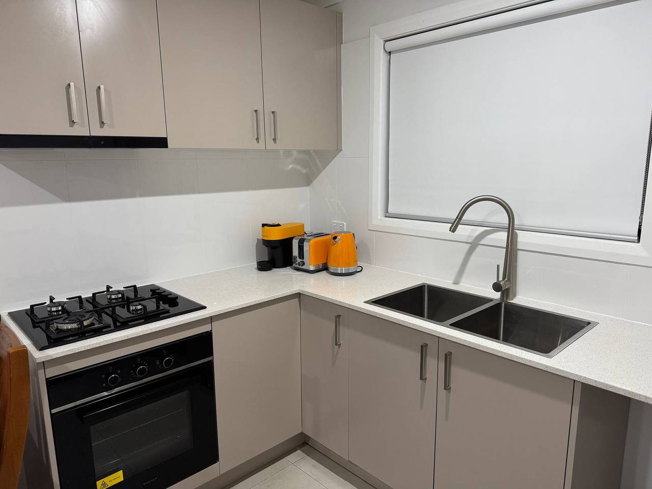 Brandneues Zuhause mit Klimaanlage zum Bleiben in Sydney in Sydney, New South Wales