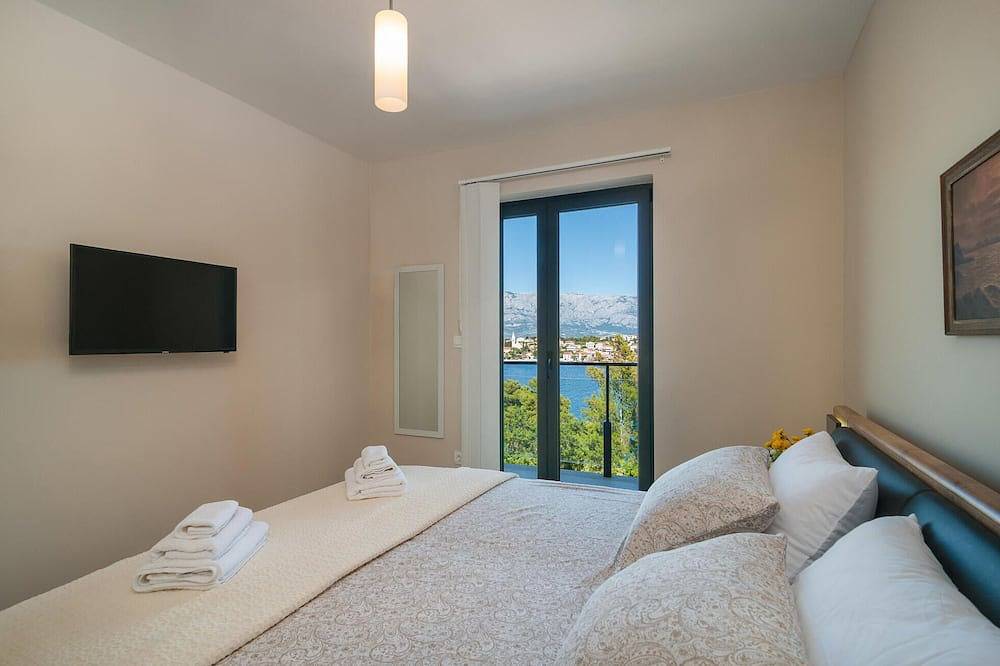 Entire apartment, Awesome apartment in Selca in Selca, Povlija, Selca and Sumartin