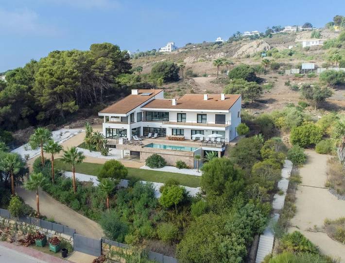 Chalet para 14 personas, con piscina y jardín además de vistas y piscina para niños en Campo de Gibraltar - 4