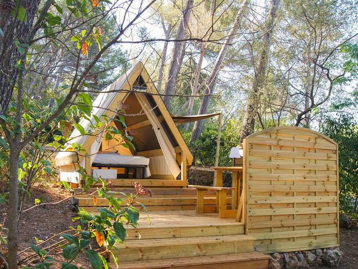 Camping Le Beau Vezé - Lodge 2 personen - Lodge Mini Cannelle 6m² max 2 Personen in Carqueiranne, Mittelmeerküste (Frankreich)
