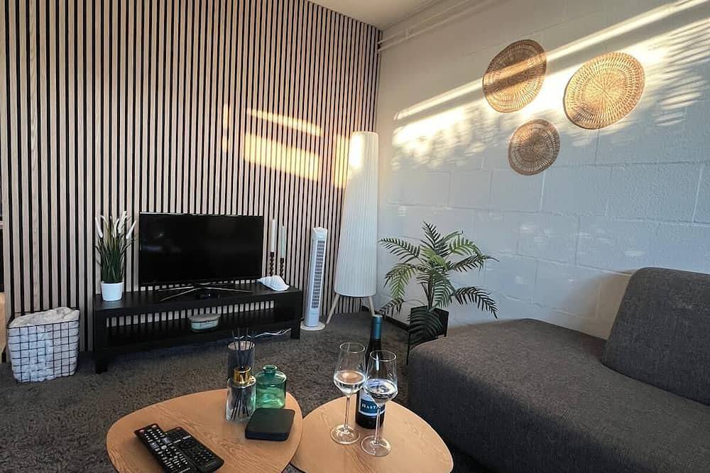 Geheel appartement, Holiday home close to multiple beaches\nstewstays in Goedereede, Goeree-Overflakkee