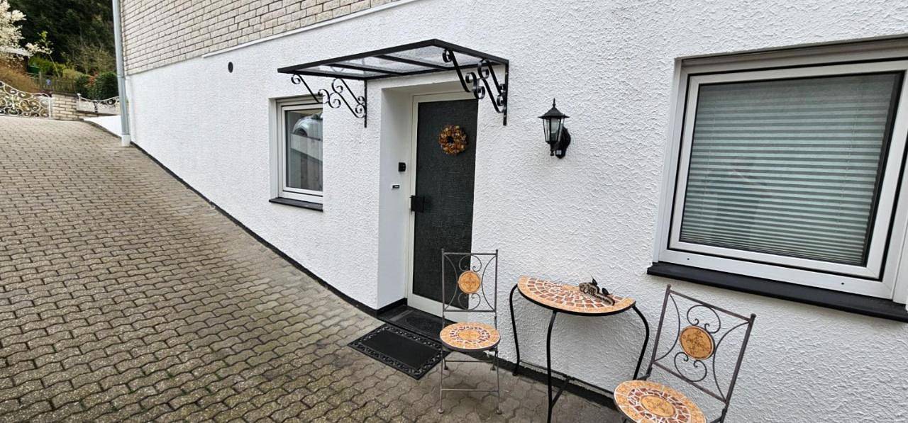 Ganze Wohnung, A large Fully Furnished Private Apartment in Linz am Rhein, Mittelrhein
