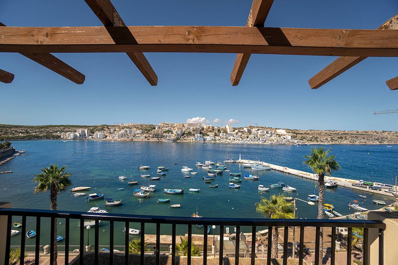 Entire apartment, Getawaysmalta - Harbour Lights Seafront Penthouse in St Paul's Bay in St. Paul's Bay, Malta Island