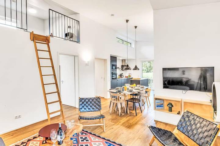 Ferienhaus für 8 Personen, mit Pool und Whirlpool sowie Sauna